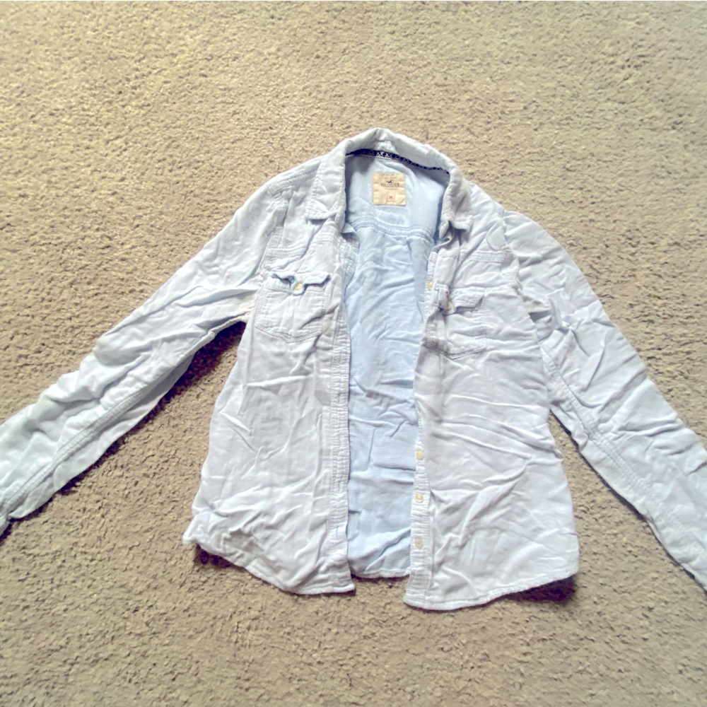 Hollister M but it fits like an adult S, long sleeve button up